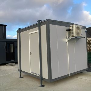 Jackleg caseta de obra con A / C de 10 × 10 pies — oficina o vivienda portátil, vista exterior