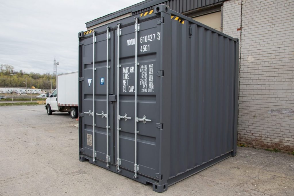 High Cube contenedor de 10 pies — (9′6″) un viaje — sellado contra viento y agua tipo Conex, vista exterior