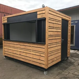 Forrado en madera contenedor para local de comida y bebida de 10 × 8 pies — cortina enrollable Serving módulo, vista exterior