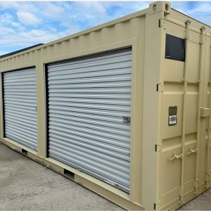 Contenedor con puertas de carga laterales dobles y puerta enrollable de 20 pies — techo aislado, vista exterior