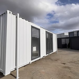 Oficina de obra con baño de 24 × 9 pies — reacondicionado Sales y sala de ventas, vista exterior