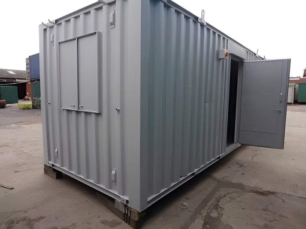 Caseta de oficina y comedor antivandálica de 20 × 8 pies — reacondicionado con fregadero y calentador, vista exterior