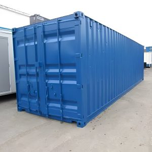 Contenedor de 30 × 8 pies — sellado contra viento y agua con calefacción e iluminación, vista exterior