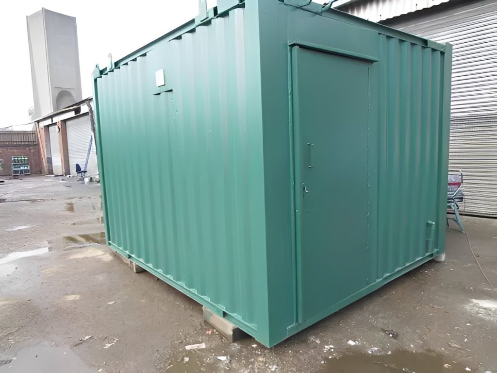 2+1 módulo de baños de 12 × 9 pies — de acero baño caseta aislado, vista exterior